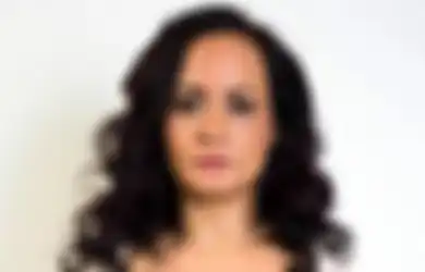 Wanita Ini Tidak Tersenyum Selama 40 Tahun Agar Tidak Keriput, Kalian Mau Coba Melakukannya Juga?