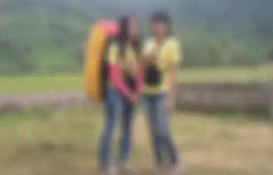 Riana dan Riani, Kartini Kembar yang Selalu Menghiasi Terbang Paralayang Indonesia