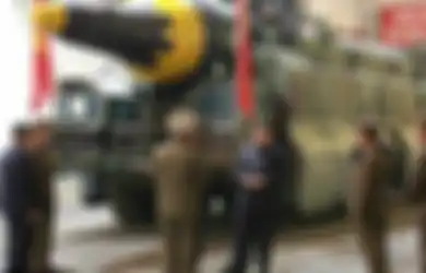 Rudal Balistik Hwasong-12 Kian Membuat Pamor Kim Jong-un Melambung, Sebaliknya Donald Trump Semakin Meredup