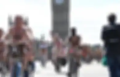 Wow, Di Kota Ini Ratusan Orang Bersepeda Sambil Bugil! Mereka Bilang Itu Lebih Menyehatkan