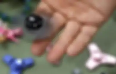 Orangtua Wajib Tahu! Fidget Spinner Dianggap Sebagai Mainan Paling Berbahaya Tahun Ini