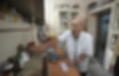 Hebat, Walau Sudah Berusia 102 Tahun, Dokter Asal India Tetap Buka Praktek 10 Jam Setiap Hari