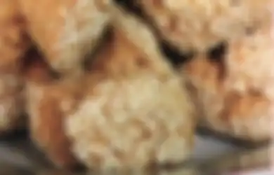 Pingin Beli Oleh-oleh Solo yang Awet Hingga Satu Bulan? Ya, Onde-Onde Notosuman Bumbu Air Kelapa Tentunya