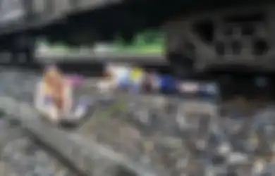 Demi Menyelamatkan Ibu yang akan Tertabrak Kereta, Pria Ini Rela Kehilangan Kakinya