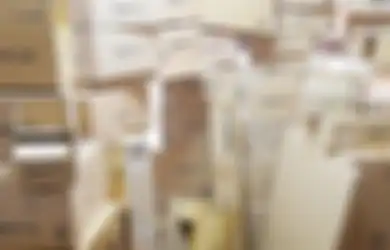 Aneh bin Unik, Bukan Pemulung tapi Pria Ini Punya Kegemaran Mengoleksi Kardus Bekas Amazon, Buat Apa Ya?