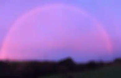 (FOTO) Pelangi yang Langka Ini Muncul di Inggris