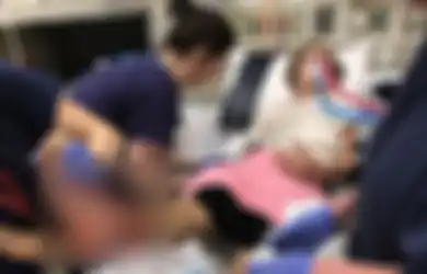 Entah Apa yang Terjadi, Secara Misterius Kaki Sam Kanizay Tiba-tiba Terus Mengeluarkan Darah Setelah Berenang di Pantai