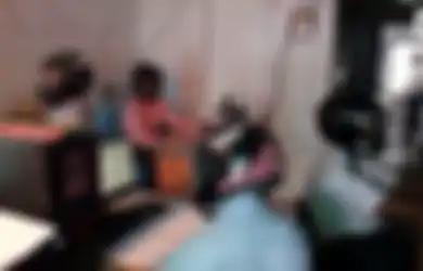 Karyawan di Kantor Pemerintahan Ini Harus Pakai Helm Selama Bekerja. Alasannya Mengerikan