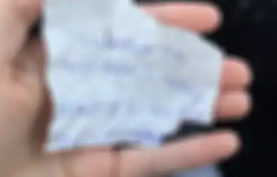 Ditraktir Seorang Ibu Muda, Gelandangan Ini pun Gagal Bunuh Diri. Ceritanya pun Bikin Terharu