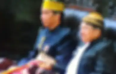 Pesan Terselubung Jokowi Saat Mengenakan Baju Adat Bugis