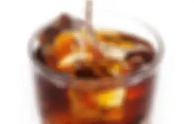 Jangan Anggap Remeh Bahaya Minum Soda!