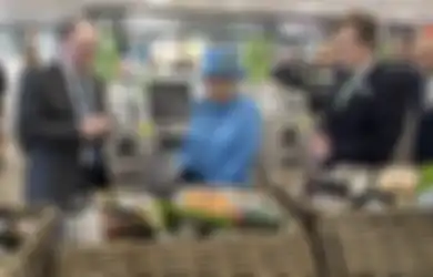 Ternyata Ratu Elizabeth Tidak Pernah Makan Pisang Tanpa Garpu: Ini 9 Hal yang Tak Dimakan Sang Ratu