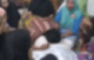 Tersinggung Gara-gara Pelaku Tutup Pintu dengan Keras, Seorang Ibu Tewas Oleh Tetangganya Sendiri