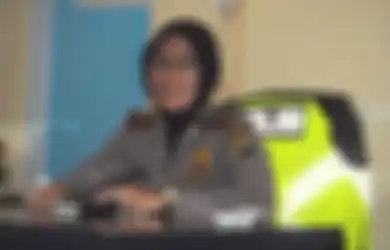 Berhasil Bongkar Praktik Prostitusi dengan Menyamar, Kapolsek Rochana Diberi Kenaikan Pangkat