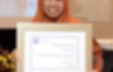 Bukan Bidan, Apalagi Dokter, Tapi Wanita Ini Sering Jadi Pahlawan Bagi para Ibu Hamil di Kampungnya