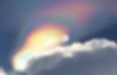 Fire Rainbow, Fenomena Langka di Mana Matahari dan Awan Bergabung Lalu Ciptakan Langit Berwarna-warni
