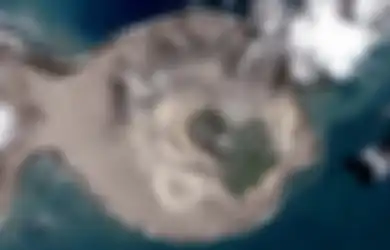 Mengejutkan, Pulau Indah Misterius ini Muncul Seiring dengan Hilangnya Asap dan Debu Sebuah Letusan Gunung