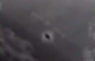 (Video) Mengejutkan! Inilah Rekaman Rahasia UFO Yang Berhasil Dilacak Oleh Angkatan Laut AS