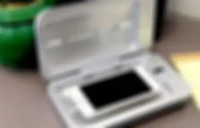 PhoneSoap 2.0, Case Untuk ‘Bersihkan’ Ponsel Kita dari Bakteri, Bisa Untuk Semua Jenis Ponsel Lho