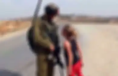 Masih Ingat Ahed Tamimi yang Dulu dengan Tangan Kosong Meninju Tentara Israel Bersenjata Lengkap? Ia Baru Saja Tertangkap