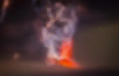 Api Biru Kawah Ijen dan 5 Fenomena Alam Menakjubkan Lainnya yang Benar-benar Terjadi di Bumi KIta yang Tercinta Ini