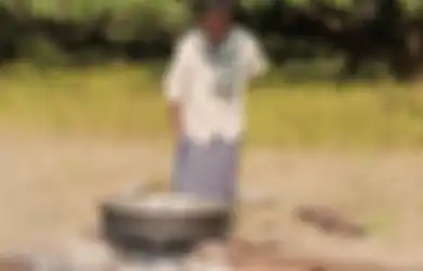 Patut Diacungi Jempol! Setiap Hari, 2 Pria Ini Memasak Makanan Untuk 80 Anak Yatim