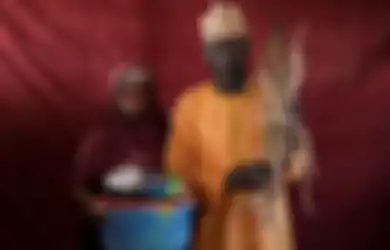 (Foto) Untuk Bertahan Hidup, Para Pengungsi Korban Kekejaman Boko Haram pun Kembali ke Sistem Barter