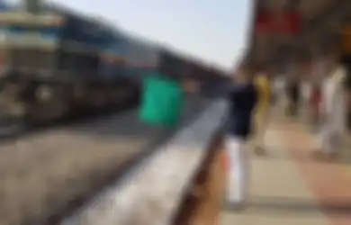 (Video) Unik dan Hanya Terjadi di India, Di Stasiun Ini Seluruh Petugasnya Adalah Wanita