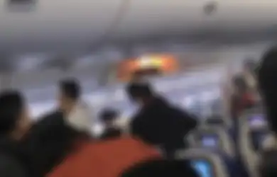Duh, Sebuah Power Bank Terbakar di Kabin Pesawat dan Membuat Penerbangan Tertunda Selama 3 Jam