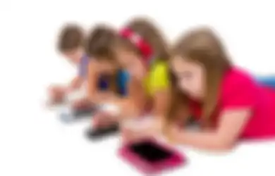 Heboh Anak Kecil Tonton Video Dewasa, Ini Cara Mengamankan Ponsel Agar Terhindar dari Konten Pornografi