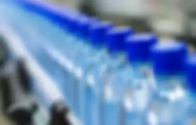 Duh, 93 Persen Air Kemasan di Dunia Dilaporkan Terkontaminasi Partikel Plastik, Apakah Menyebabkan Kanker?