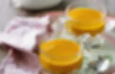 Minum Air Kunyit Hangat Seminggu Tiap Pagi Saat Perut Kosong, Inilah 10 Hal yang akan Anda Rasakan!