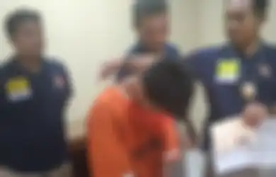 Remaja Ini Baru Sadar Kekasihnya Juga Wanita Setelah Berbulan-bulan Tinggal Bersama