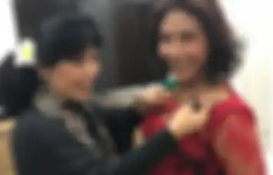 Menteri Susi  Jadi Model di Catwalk dan Pamer Tato, Keren!