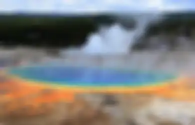 Inilah Lima Danau Aneh yang Menakjubkan di Dunia