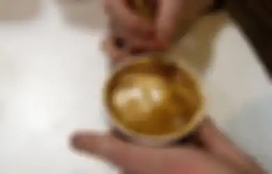 Seni Menghias Kopi, Bisa Tangan Kosong Bisa Pula Bersenjata