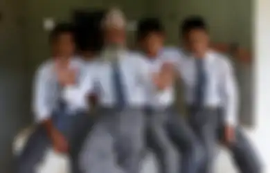Bahagianya Durga Kami saat Masuk Sekolah Menengah Lagi Meski Sudah Berusia 68 Tahun