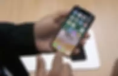Apple Pecat Pegawai yang Biarkan Anaknya Videokan iPhone X