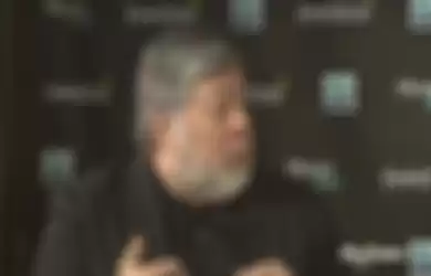 Steve Wozniak Tidak Mau Buru-Buru Upgrade ke iPhone X