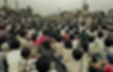 Pada Jumat, 8 Mei 1998, demontrasi menutup Jalan Gejayan di dekat kampus Universitas Sanata Dharma, 