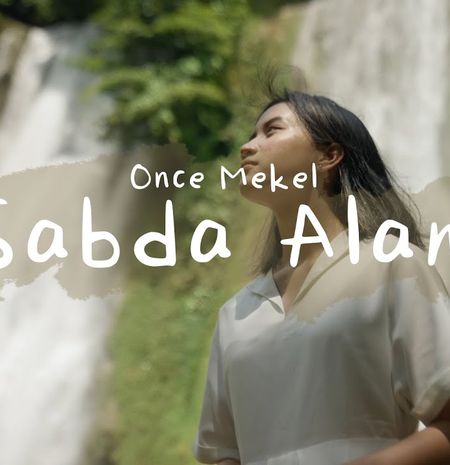 Lirik Lagu Strong - One Direction, Lengkap Terjemahan Indonesia - Sonora.id