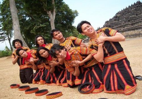 Pola Lantai Tari Saman Dari Aceh Gambar Pola Tari Saman Aceh