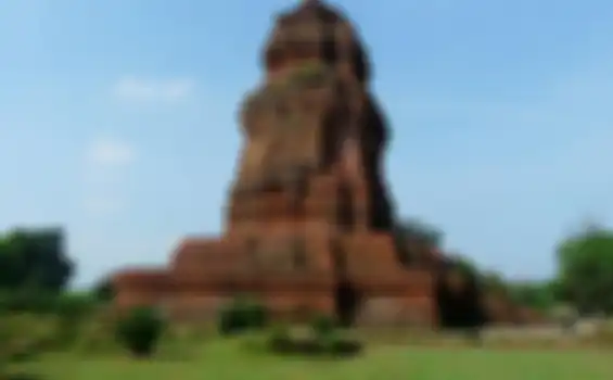Candi Brahu, di situs Majapahit Trowulan - Peninggalan Sejarah Kerajaan Majapahit