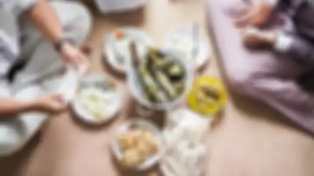 Opor ayam, makanan khas lebaran.