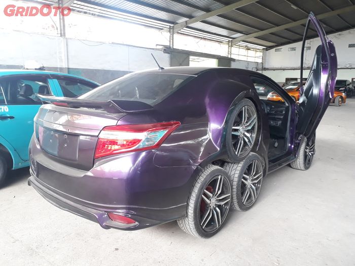 Habis Bikin Mobil  Muka Dua Bos Taksi Bandung  Bikin Vios  8 