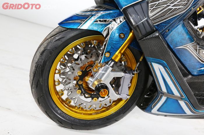 Yamaha NMAX  Dengan Grafis Matrix Jadi Best Airbrush di 