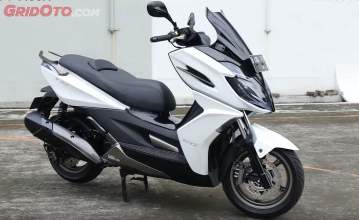 Kymco K-XCT 200i