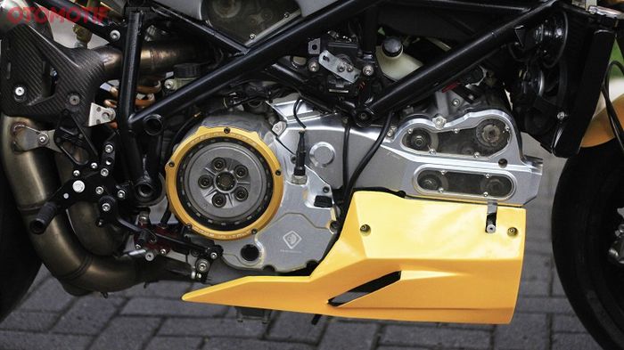 Tutup kopling Dan Belt Di Ganti Transparan