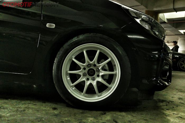 All New Brio Berkaki Daihatsu Ayla, Merunduk Nyaman Buat 