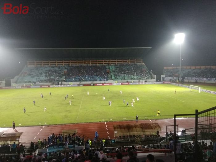Pertandingan PSIS Semarang melawan Persipura Jayapura pada matchday pertama Grup C Piala Presiden 2019 di Stadion Moch Soebroto, Magelang, Rabu (6/3/2019).